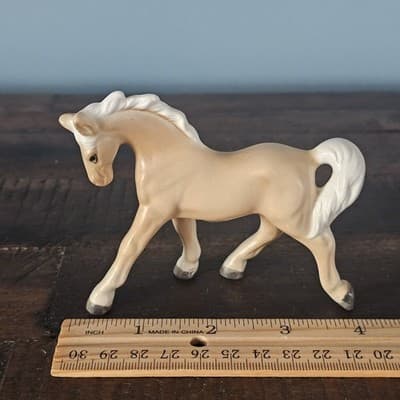Pale Prancing Palomino Horse Pony Figurine Victoria Ceramics 3" Tall - Thumbnail 8