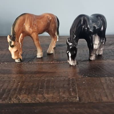 Grazing Horses Pony Small Figurines Bay Black Glossy 2.75" Tall Set of 2 Horse - Thumbnail 2