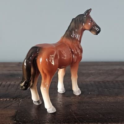 Small Vintage Horse Figurine Bay Bone China 4" Tall Mid Century - Thumbnail 3