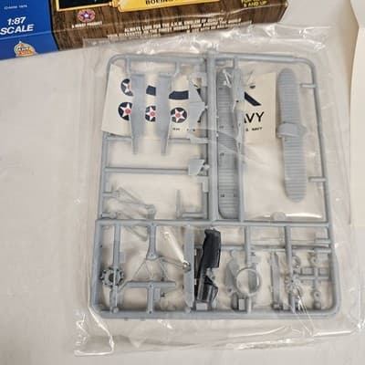 A.H.M #SK-3 Model kit Boeing F4B-4 Box opened 1/87 Kit Factory Sealed Series 1 - Thumbnail 10