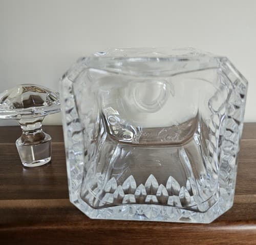 Cut Crystal Liquor Decanter With Glass Stopper - Thumbnail 11