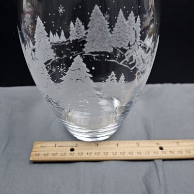 Vtg Luminarc Etched Christmas Vase Large with Winter Sleigh Horse Scene France - Thumbnail 7
