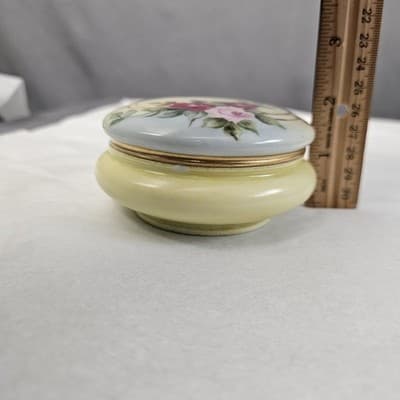 France D&C Hand Painted Porcelain Trinket Box Yellow with Roses 4" Wide - Thumbnail 8