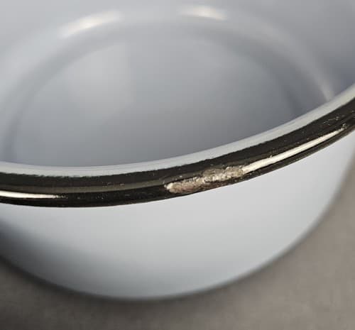 VTG Sauce Pans Blue ENAMELWARE w/ BLACK RIM 2-1/2" & 7" FARMHOUSE POTS Set of 2 - Thumbnail 3