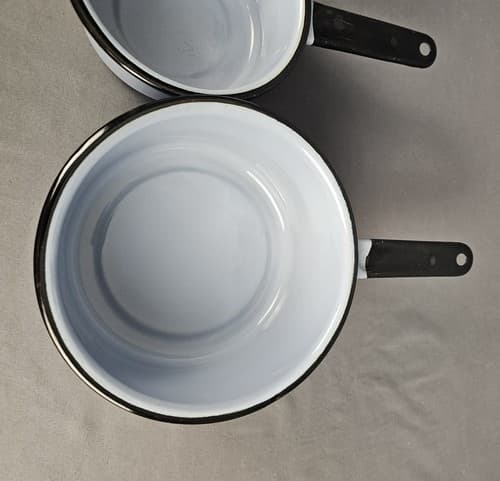 VTG Sauce Pans Blue ENAMELWARE w/ BLACK RIM 2-1/2" & 7" FARMHOUSE POTS Set of 2 - Thumbnail 6