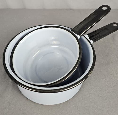 VTG Sauce Pans Blue ENAMELWARE w/ BLACK RIM 2-1/2" & 7" FARMHOUSE POTS Set of 2 - Thumbnail 7