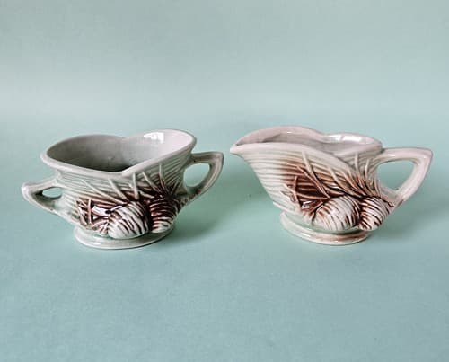 VINTAGE MCCOY PINE CONE CREAMER AND SUGAR BOWL SET CREAM GREEN BROWN