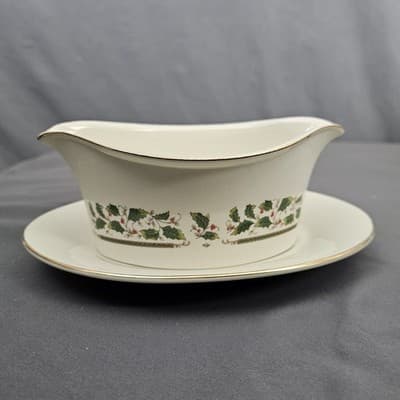 Holly Holiday Home for the Holidays Gravy Boat and Plate - Thumbnail 2