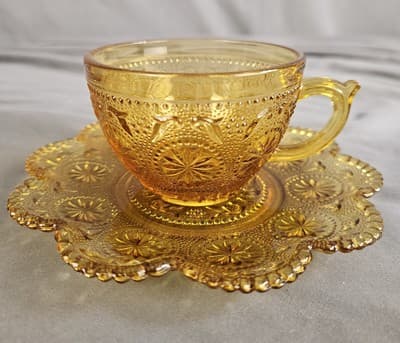 Vintage Brockway Glass Co., Daisy Amber tea coffe cup and saucer Concord Pattern - Thumbnail 2