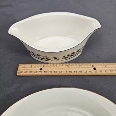 Holly Holiday Home for the Holidays Gravy Boat and Plate - Thumbnail 10
