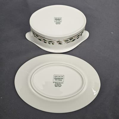 Holly Holiday Home for the Holidays Gravy Boat and Plate - Thumbnail 5