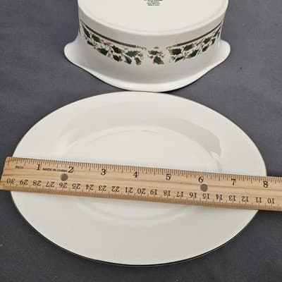 Holly Holiday Home for the Holidays Gravy Boat and Plate - Thumbnail 7