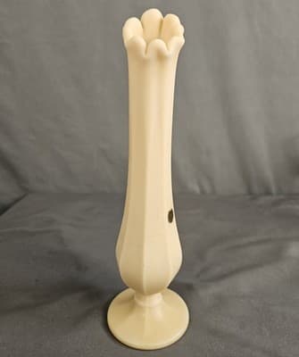 Vintage Cream Milk Glass Westmoreland Glass Pulled Vase Footed 1950's. - Thumbnail 2