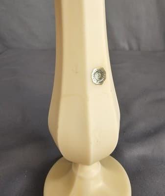 Vintage Cream Milk Glass Westmoreland Glass Pulled Vase Footed 1950's. - Thumbnail 4