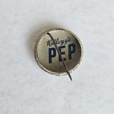 1940s Kellogg's Pinback Button 1946 Shadow Pep Vintage Cartoon PEP - Thumbnail 2