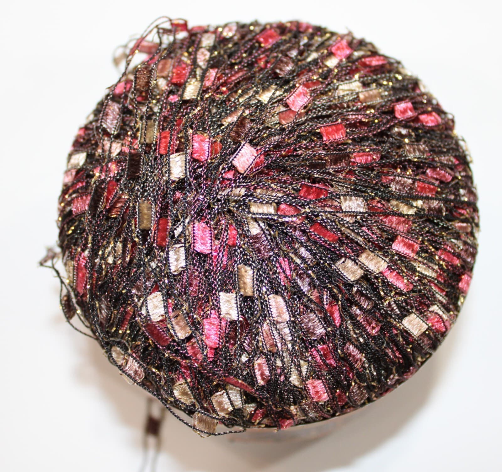 Yarn KFI Dazzle Metalic 85% Polyamide, 15% Metallic 50gr, 142yd, Pinks - Thumbnail 3