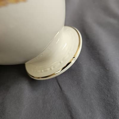 Homer Laughlin Eggshell Georgian Wheat Harvest Cream and Sugar w Lid - Thumbnail 13
