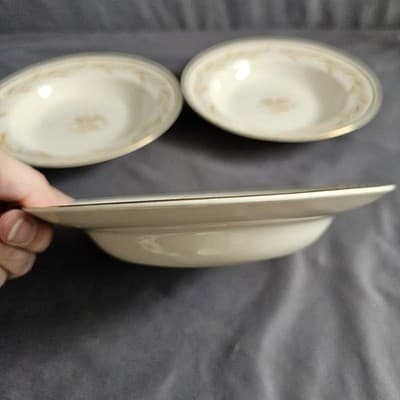 Homer Laughlin Eggshell Georgian Wheat Harvest Soup Pasta Bowls 8.25” Set of 3 - Thumbnail 3