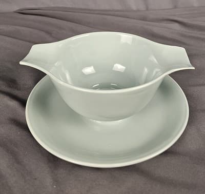 Vintage Homer Laughlin Jubilee Celadon Green Gravy /Sauce Boat w/Under Tray HLC - Thumbnail 2