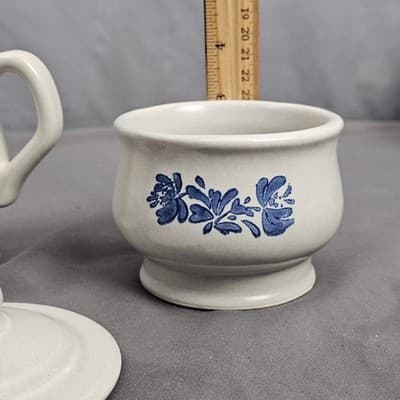 Vintage Pfaltzgraf Yorktowne Stoneware Cream and Sugar Set With Lid Blue Floral - Thumbnail 16