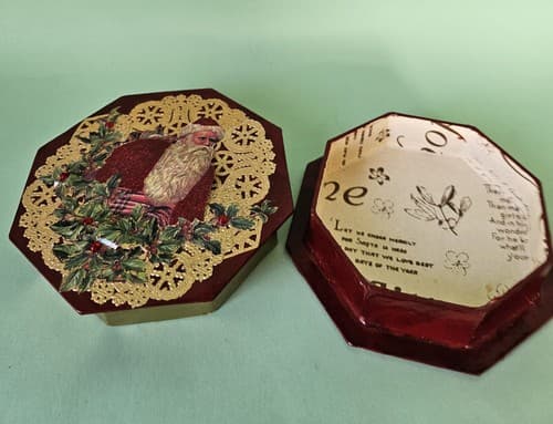 Vintage Decorative Christmas Box Octagon Santa - Thumbnail 5
