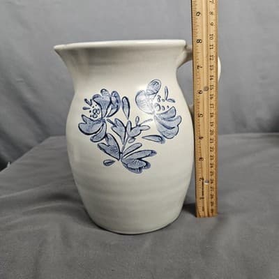 Retired Yorktowne by Pfaltzgraff STONEWARE PITCHER 64 Ounces Blue Floral 8" Tall - Thumbnail 8