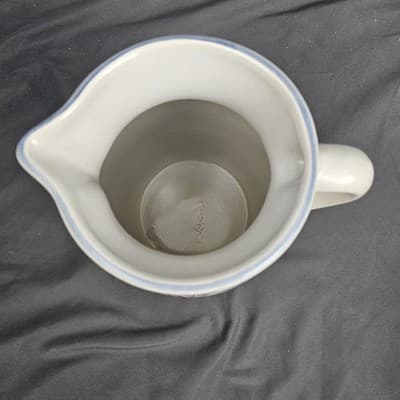 Retired Yorktowne by Pfaltzgraff STONEWARE PITCHER 64 Ounces Blue Floral 8" Tall - Thumbnail 3
