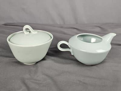 Homer Laughlin Celadon Green Ceramic Creamer And Sugar Finial Handle 1950s - Thumbnail 2