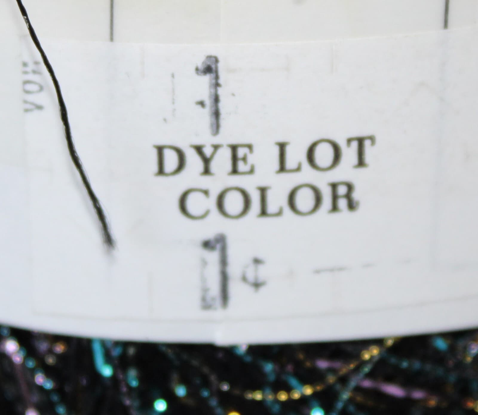 Yarn IronStone Eyelash Novelty Yarn 30g 143yd Color 1 Black with Metalic - Thumbnail 3