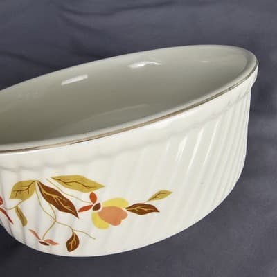 Hall's Superior Quality Kitchenware - Autumn Leaf Casserole - 7.75"x 2.75" - Thumbnail 3