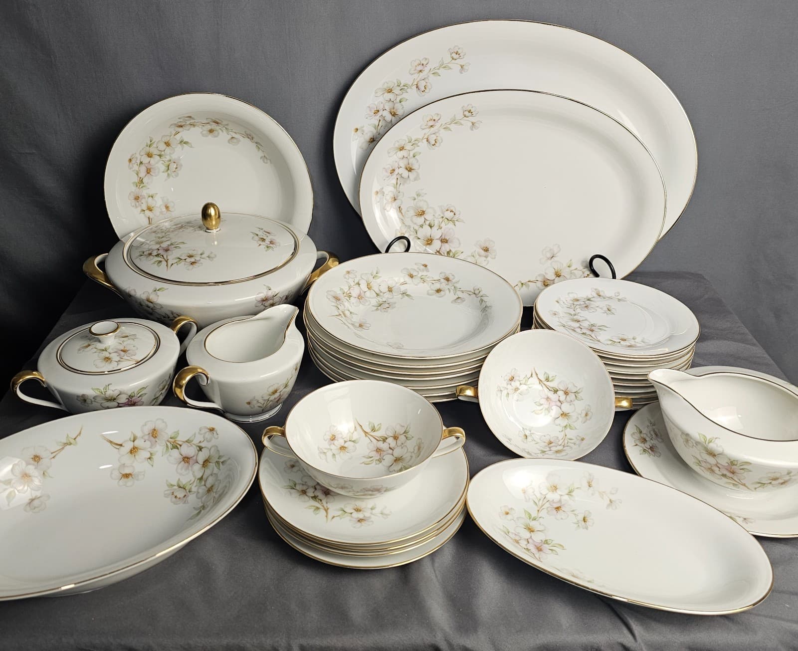 Bavaria Tirschenreuth China "Dogwood" Dinnerware by the piece, Gold Trim 1147 - Thumbnail 3