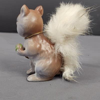 Vintage 3 3/4" Red Brown Squirrel CERAMIC Figurine ENESCO Japan FUR Green Nut - Thumbnail 4