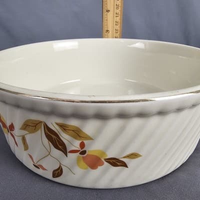 Hall's Superior Quality Kitchenware - Autumn Leaf Casserole - 7.75"x 2.75" - Thumbnail 8
