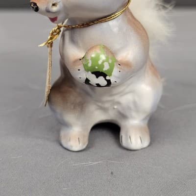 Vintage 3 3/4" Red Brown Squirrel CERAMIC Figurine ENESCO Japan FUR Green Nut - Thumbnail 6