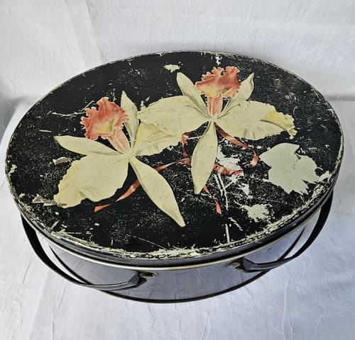 Floral Biscuit Tin Oval With Handles Daffodils Black Vintage 1950s FREE Shipping - Thumbnail 2