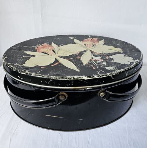 Floral Biscuit Tin Oval With Handles Daffodils Black Vintage 1950s FREE Shipping - Thumbnail 3
