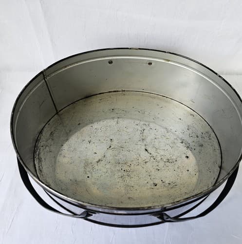 Floral Biscuit Tin Oval With Handles Daffodils Black Vintage 1950s FREE Shipping - Thumbnail 5