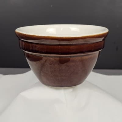 Vintage Hall Bowl 1093 Brown & White Stackable Excellent USA 6" Diameter - Thumbnail 5
