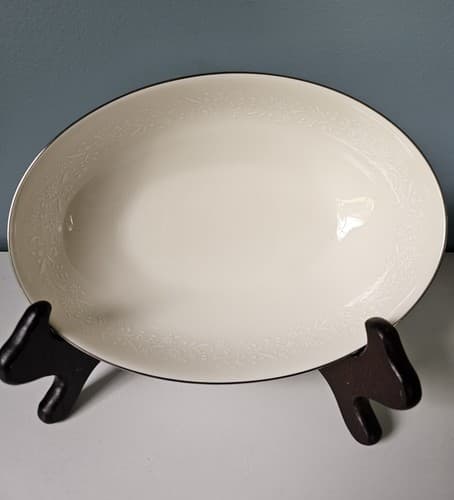 Noritake Lorelie 9" Oval Serving Bowl 7541 Ivory w/White Floral Platinum Trim - Thumbnail 3