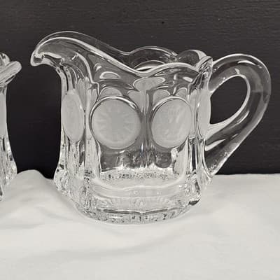 Vintage Fostoria CLEAR COIN GLASS CREAMER & SUGAR BOWL & LID - Thumbnail 3