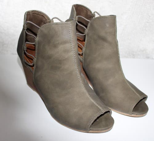 Heel Sandal Bootie Sugar Huckles Grayish Brown Wedge Shoes Women Size 8.5 - Thumbnail 4