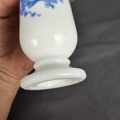Vintage Blue Avon Milk Glass Bud Vase 5" - Victorian Scene, Nice - Thumbnail 5