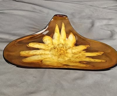 Vintage Murano Art Glass Bowl Gold Flecks Amber 3 Point Folded Rim 11" x 7" MCM - Thumbnail 3