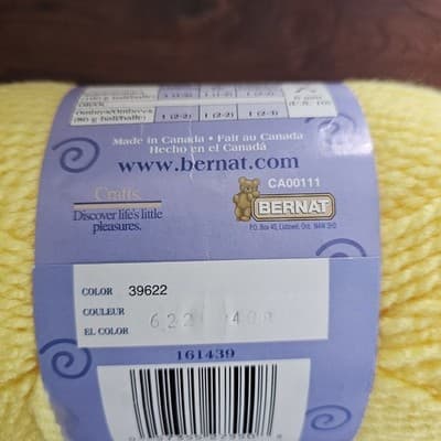 Bernat Softee Chunky True Yellow Yarn Acrylic Color 39622, 3.5oz, 164yds Bulky 5 - Thumbnail 5