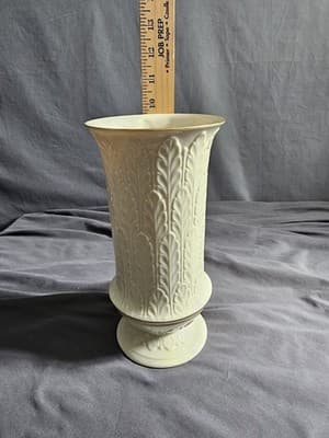 VTG Lenox Vase Footed 24k Gold Trim USA Embossed Acanthus Leaf Tall Large EUC - Thumbnail 6