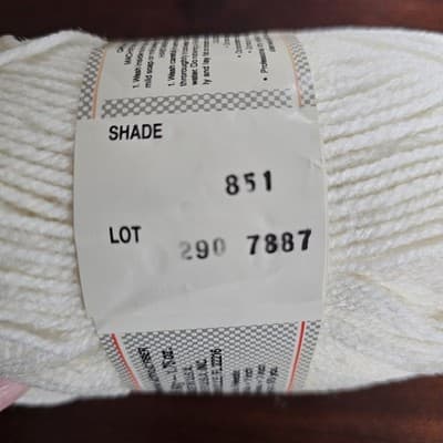 Vintage Copley Legend Sport Yarn Ecru Acrylic 1.75oz, 170yds, US7 - Thumbnail 3