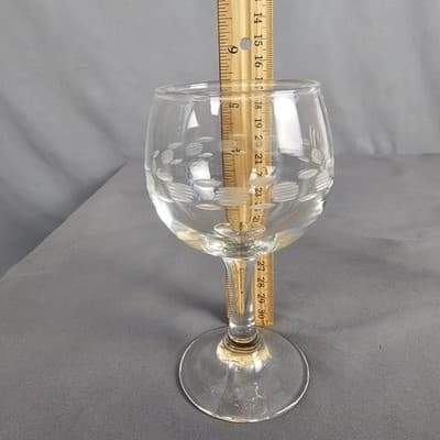 Stemmed Wine Cordial Clear Glass 5.5" Tall etched MCM Set of 2 - Thumbnail 9