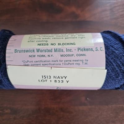 Brunswick Windspun Acrylic Sock & Fingering Yarn Navy 1oz - Thumbnail 5
