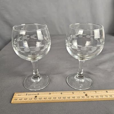 Stemmed Wine Cordial Clear Glass 5.5" Tall etched MCM Set of 2 - Thumbnail 8