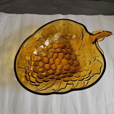 Vintage Indiana Glass Grape Bowl Amber 9.5" x 12" - Thumbnail 2